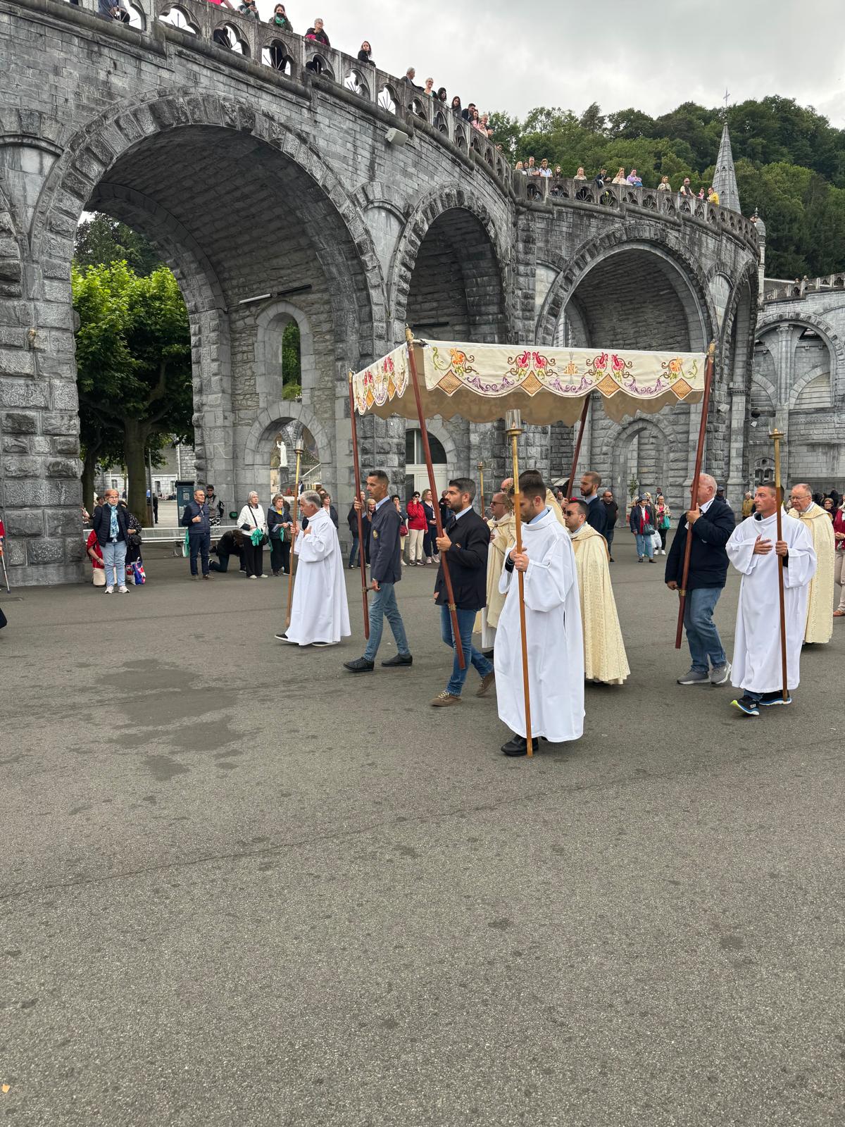 lourdes25/lourdes3.jpeg