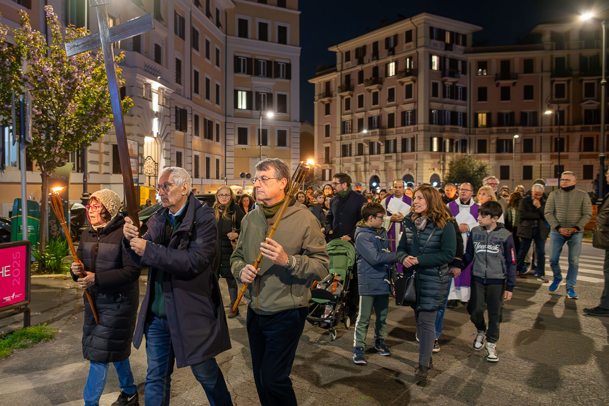 viacrucis25/viacrucis_13.jpg